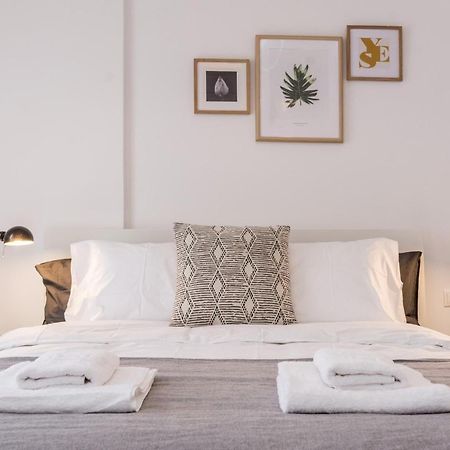 Wide Comfy Studio Apartment Centrally Located In Thissio Athens Ngoại thất bức ảnh