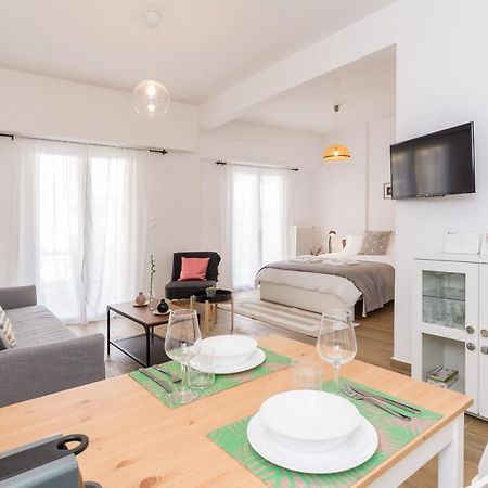 Wide Comfy Studio Apartment Centrally Located In Thissio Athens Ngoại thất bức ảnh