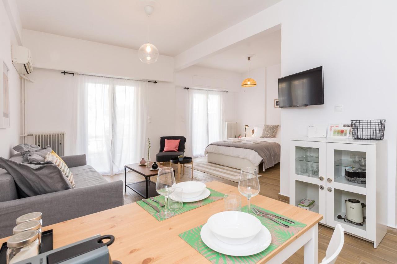 Wide Comfy Studio Apartment Centrally Located In Thissio Athens Ngoại thất bức ảnh