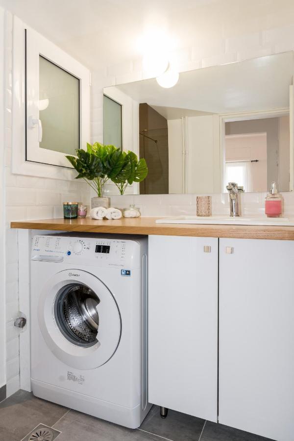 Wide Comfy Studio Apartment Centrally Located In Thissio Athens Ngoại thất bức ảnh